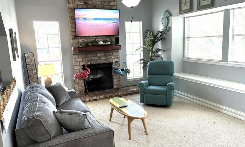 Well-appointed home with a pool, children's items, fireplace, washer/dryer, & AC
