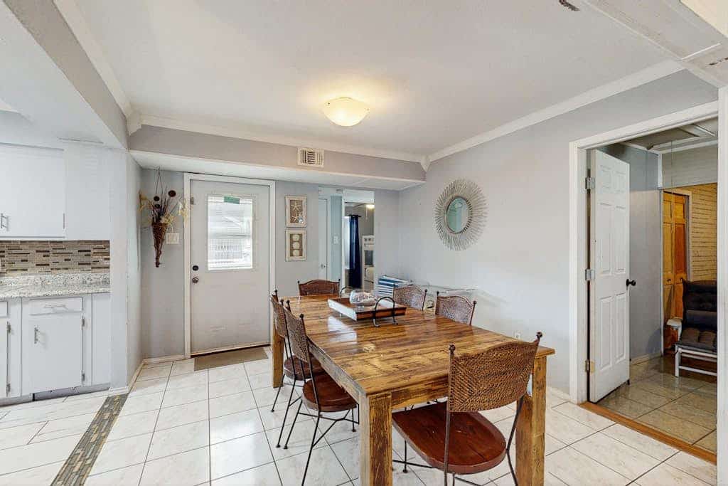 Well-appointed home with a pool, children's items, fireplace, washer/dryer, & AC