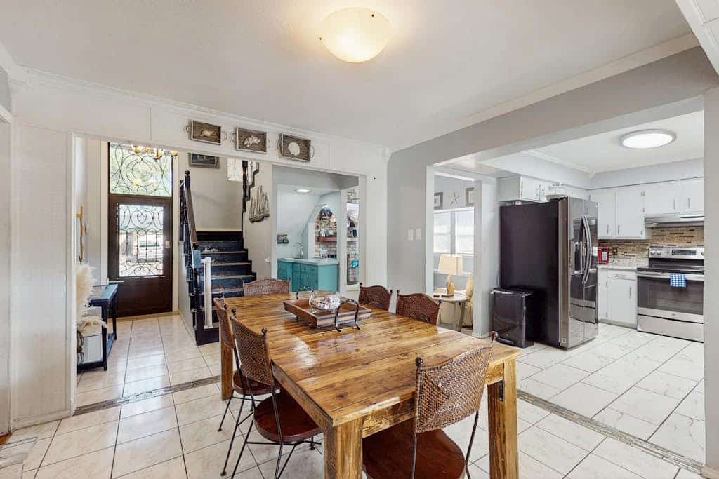 Well-appointed home with a pool, children's items, fireplace, washer/dryer, & AC