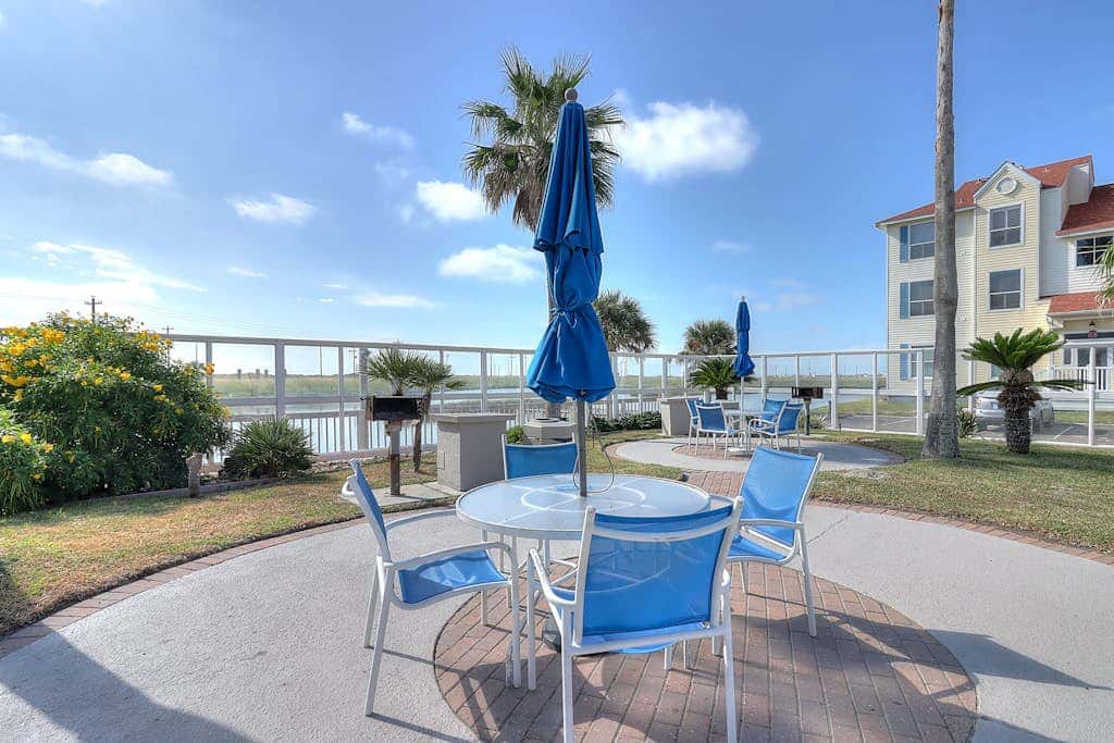 Beach Club 352