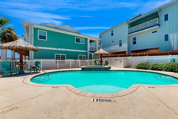 Newly Remodeled Condo w/ Pool & 2nd-story Deck – Walk to Beach