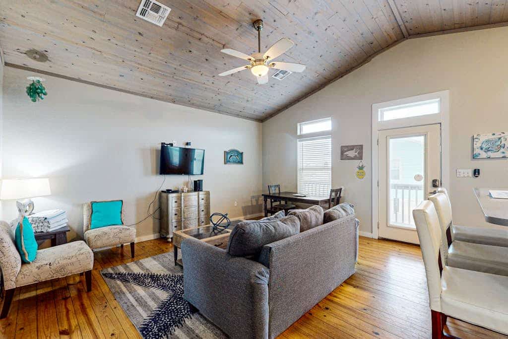 Perfect Group Getaway | 2 Adjacent Homes | Close to the Beach, Shops & Dining