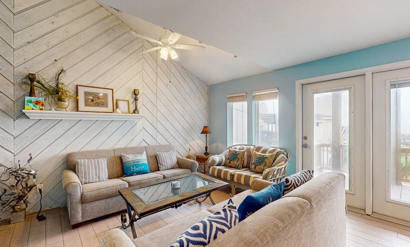 Port Aransas Lost Colony home - pool access & Gulf views, steps to beach