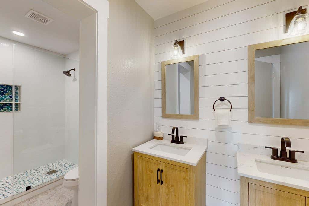 Lost Colony Let The Sea Wash Away The Worries