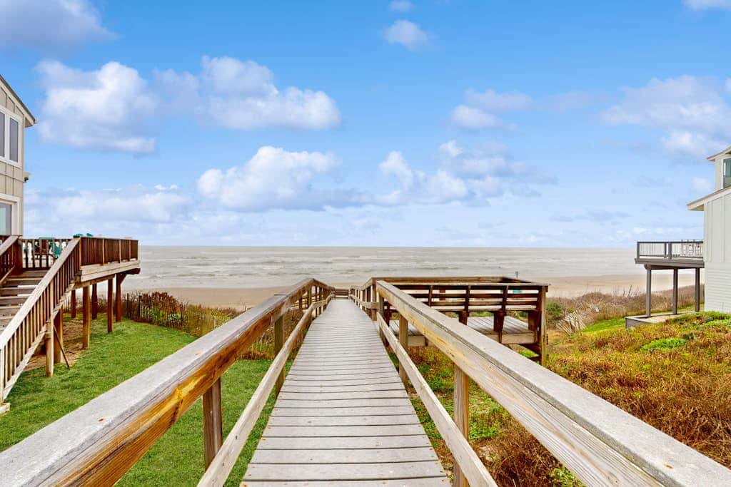 Lost Colony Let The Sea Wash Away The Worries