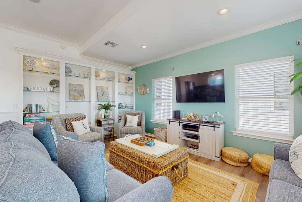 Fun-Filled Oceanside House w/Bay Views, Free WiFi, Private W/D, Central AC, Deck