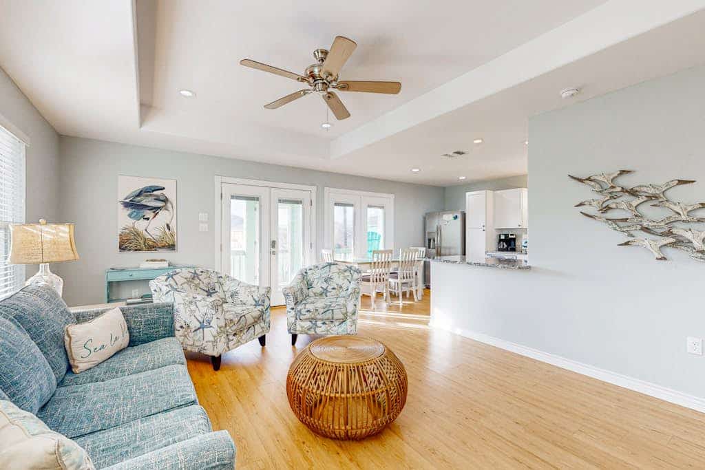 Heron's Hideaway: Brand-New Home w/Screened Porch, Boat Parking - Walk to Bay