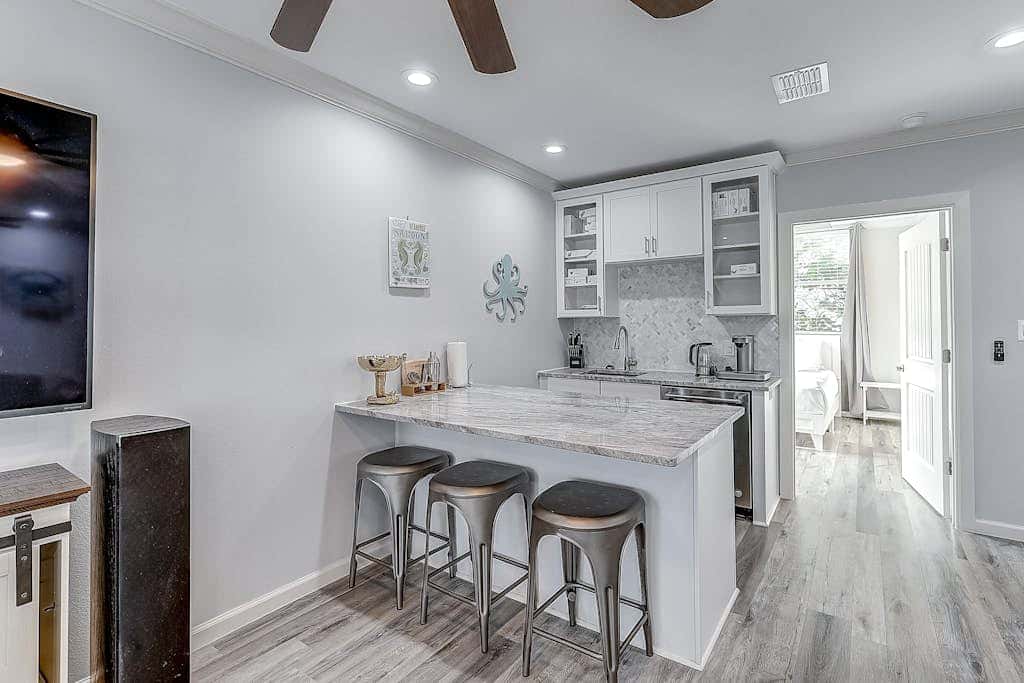 Inkies Retreat - Waterfront Home with Swim Spa