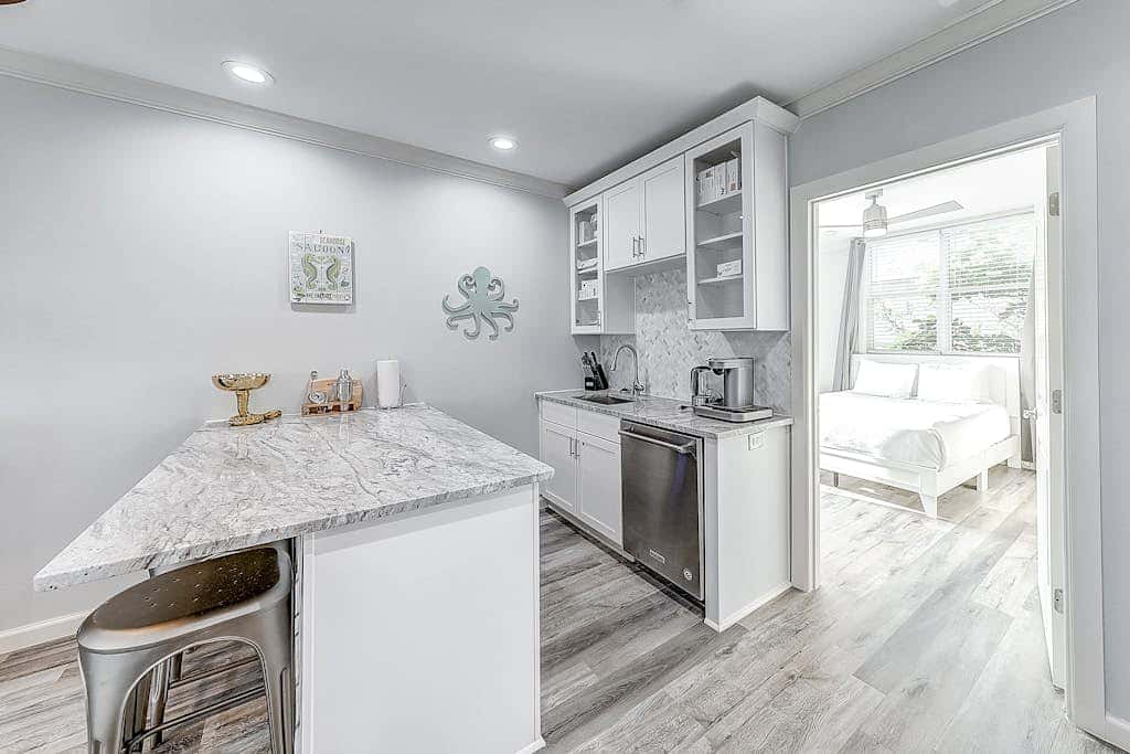 Inkies Retreat - Waterfront Home with Swim Spa