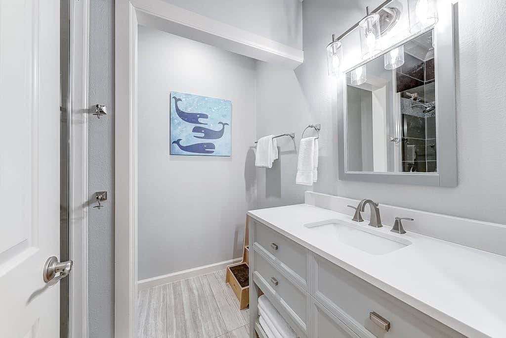 Inkies Retreat - Waterfront Home with Swim Spa