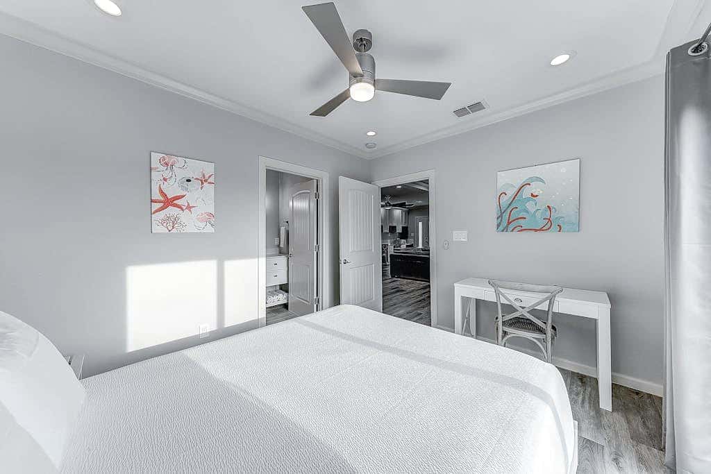 Inkies Retreat - Waterfront Home with Swim Spa