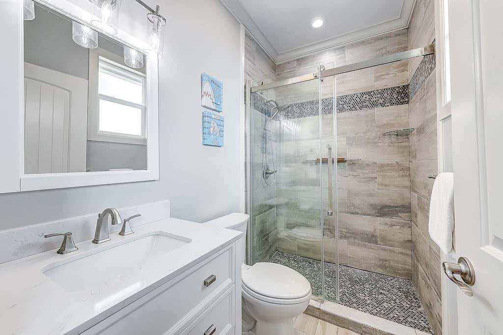 Inkies Retreat - Waterfront Home with Swim Spa