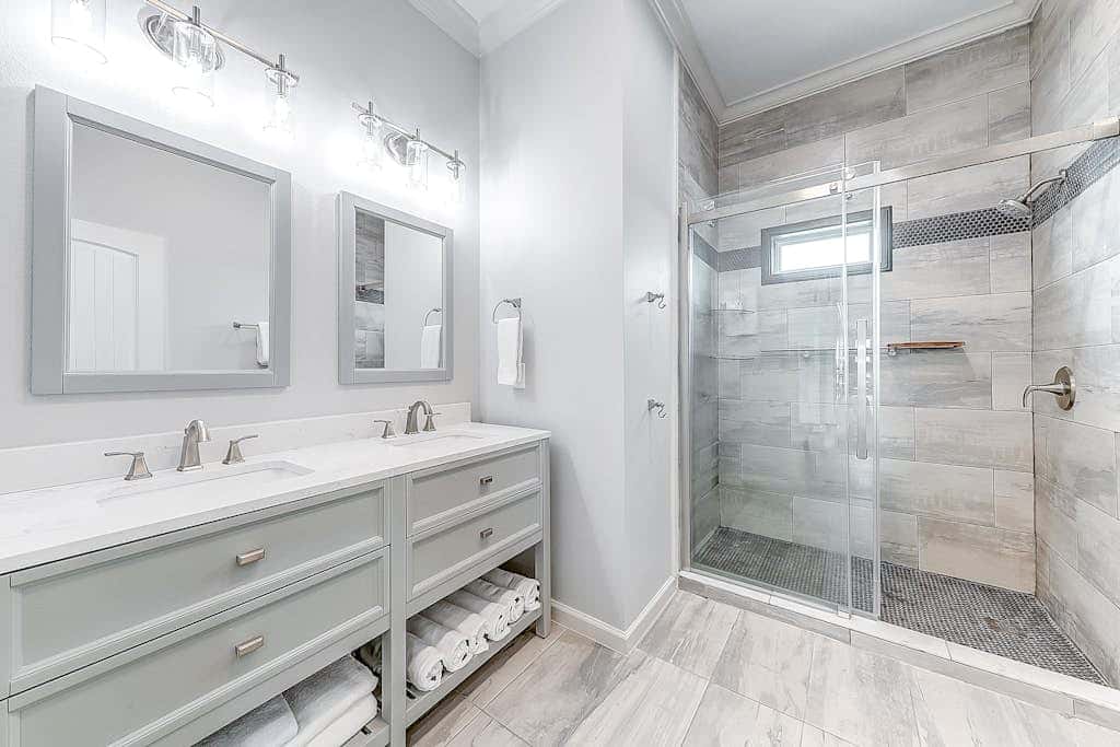 Inkies Retreat - Waterfront Home with Swim Spa