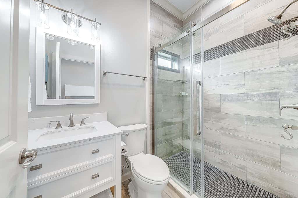 Inkies Retreat - Waterfront Home with Swim Spa