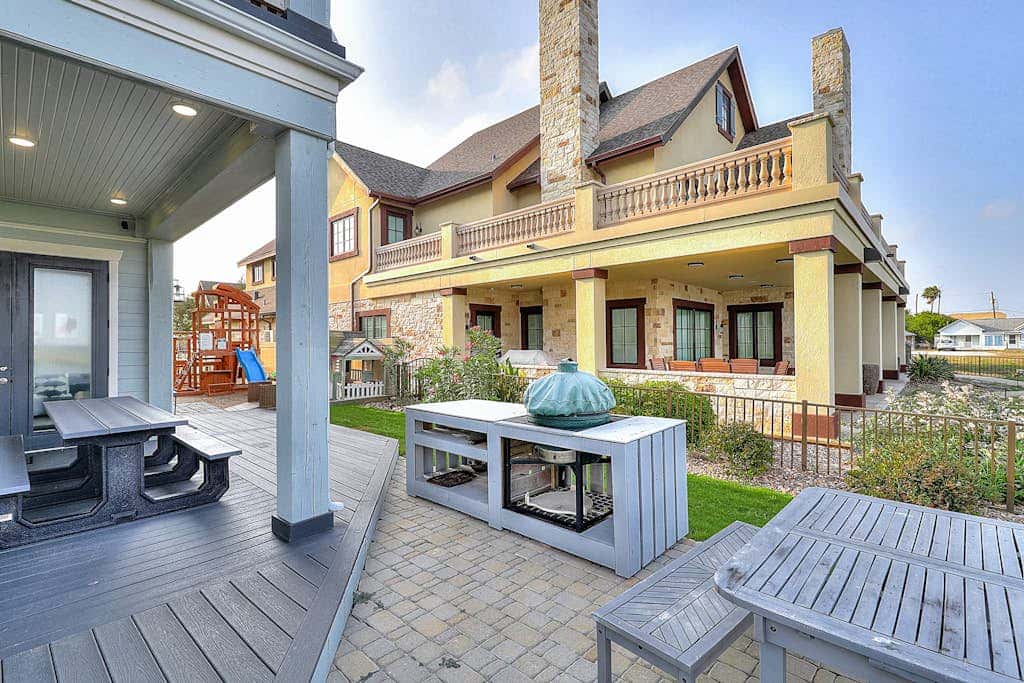 Inkies Retreat - Waterfront Home with Swim Spa