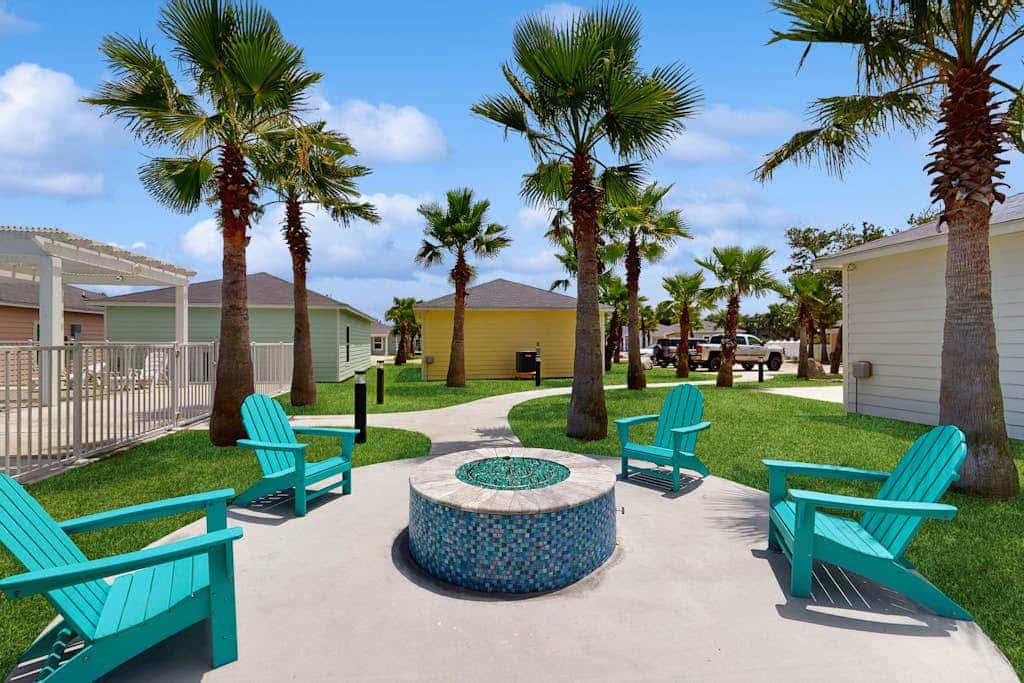 Rockport Rendezvous - Pool, Pond & Fire Pit