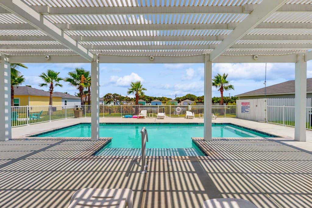 Rockport Rendezvous - Pool, Pond & Fire Pit