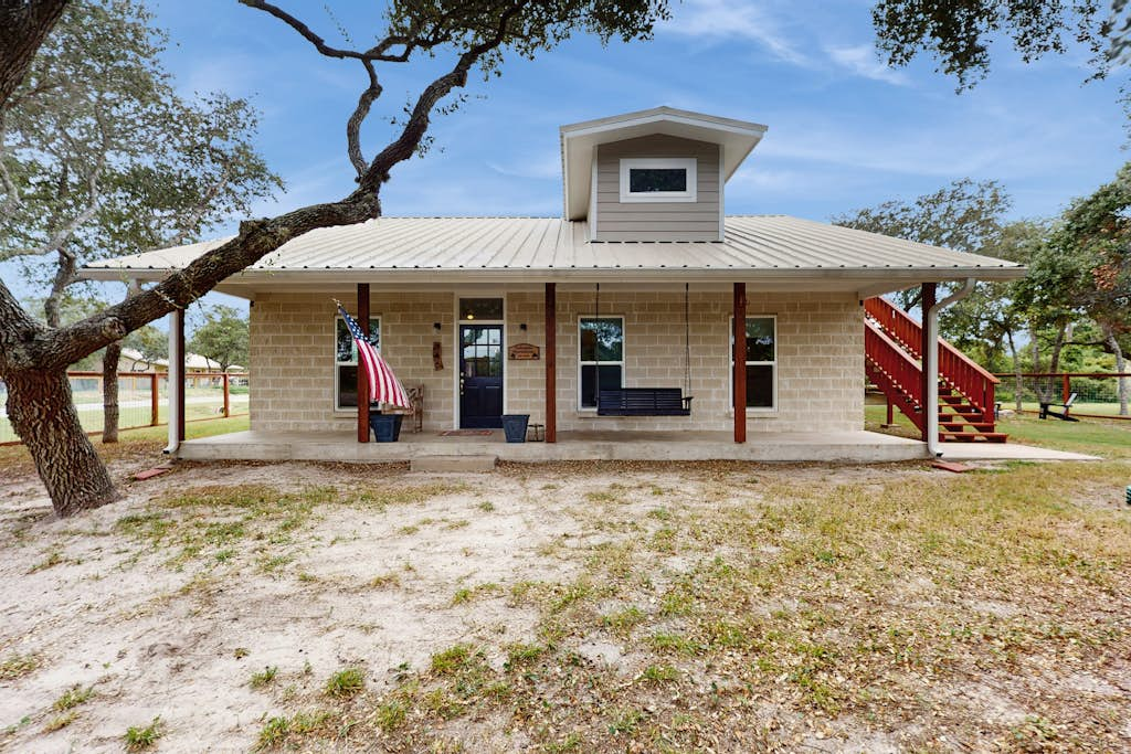 Packsaddle Beach House