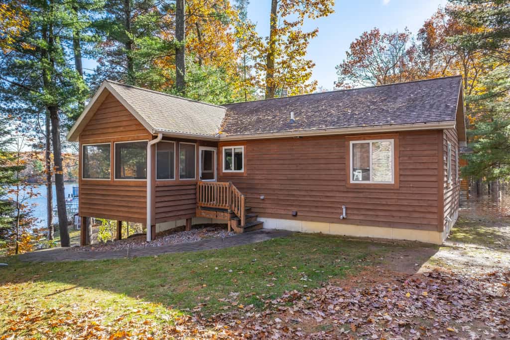 Oakwood Cabin, Resort, Lake, Beach, Kayaks & More