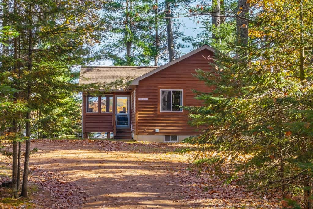 Oakwood Cabin, Resort, Lake, Beach, Kayaks & More