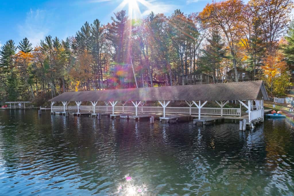 Oakwood Cabin, Resort, Lake, Beach, Kayaks & More