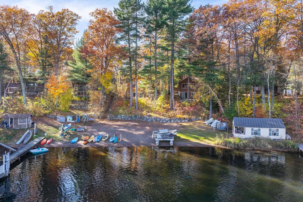 Oakwood Cabin, Resort, Lake, Beach, Kayaks & More