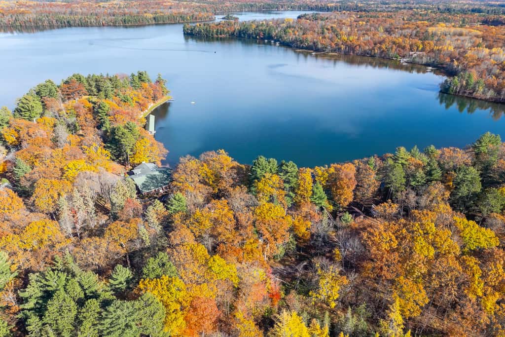 Oakwood Cabin, Resort, Lake, Beach, Kayaks & More