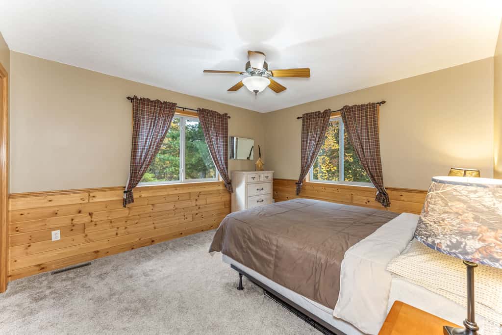 Oakwood Cabin, Resort, Lake, Beach, Kayaks & More