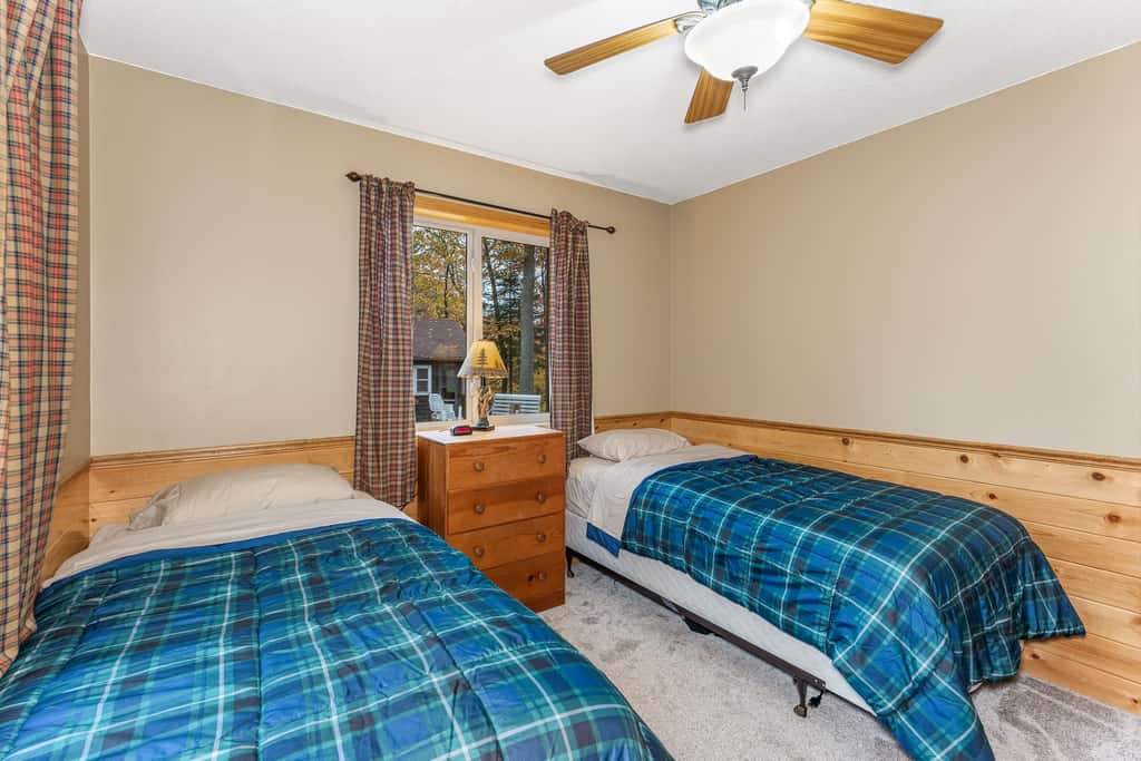 Oakwood Cabin, Resort, Lake, Beach, Kayaks & More