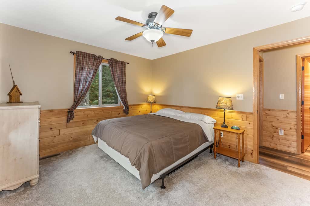 Oakwood Cabin, Resort, Lake, Beach, Kayaks & More