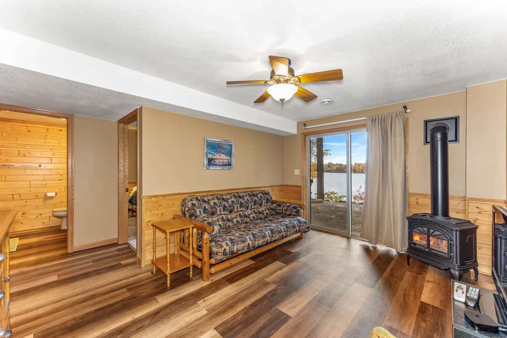 Oakwood Cabin, Resort, Lake, Beach, Kayaks & More