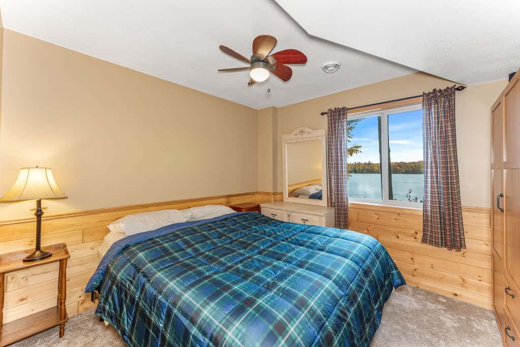 Oakwood Cabin, Resort, Lake, Beach, Kayaks & More