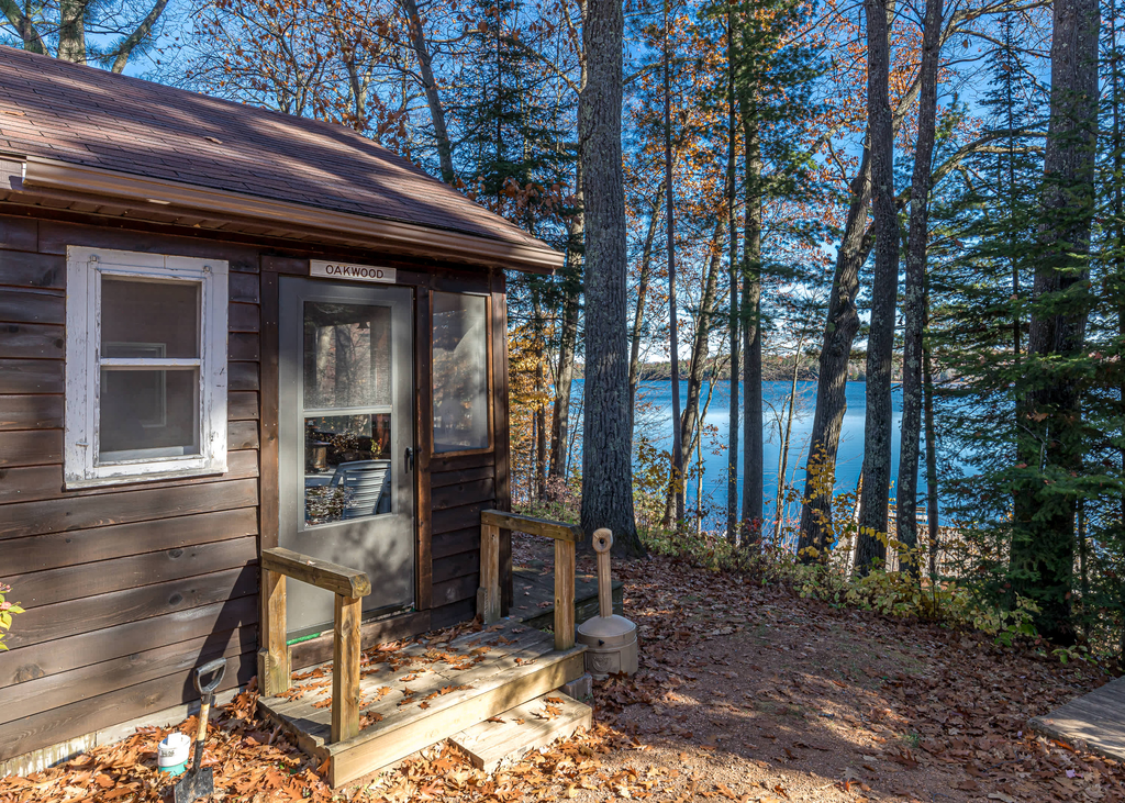Acorn Cabin, Resort, Lake, Beach, Kayaks & More