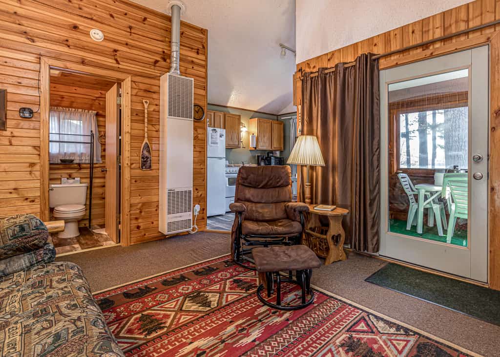 Acorn Cabin, Resort, Lake, Beach, Kayaks & More