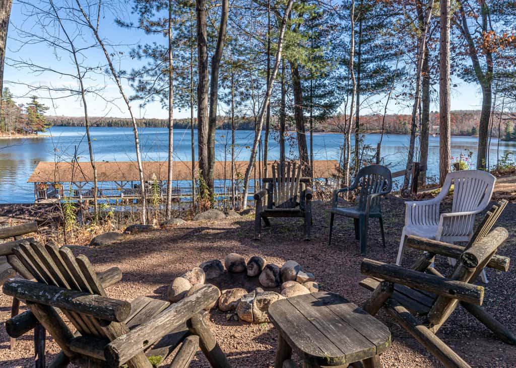 Pinewood Cabin, Resort, Lake, Beach, Kayaks & More