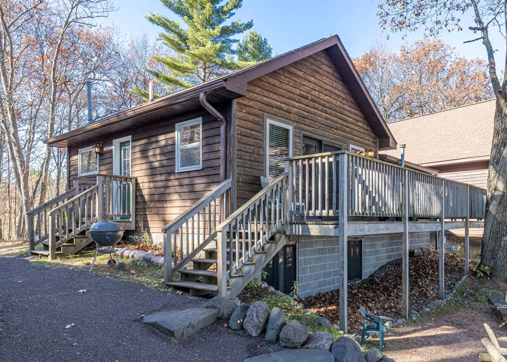 Pinewood Cabin, Resort, Lake, Beach, Kayaks & More