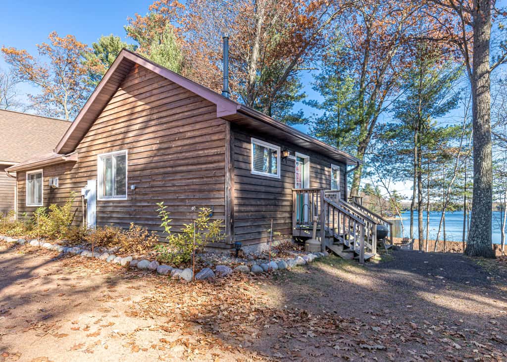 Pinewood Cabin, Resort, Lake, Beach, Kayaks & More