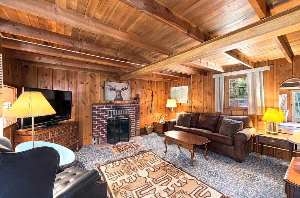 Cozy Lakeside Cabin: Dock, Deck, & Pet Friendly