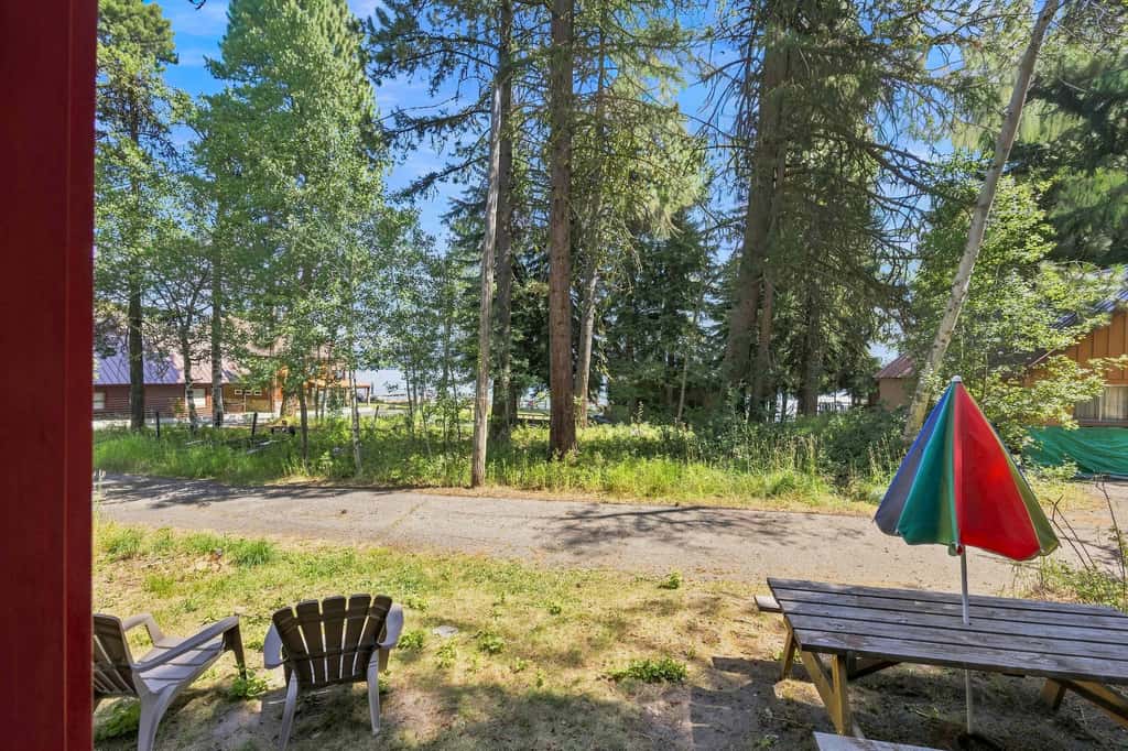 Cozy Lakeside Cabin: Dock, Deck, & Pet Friendly