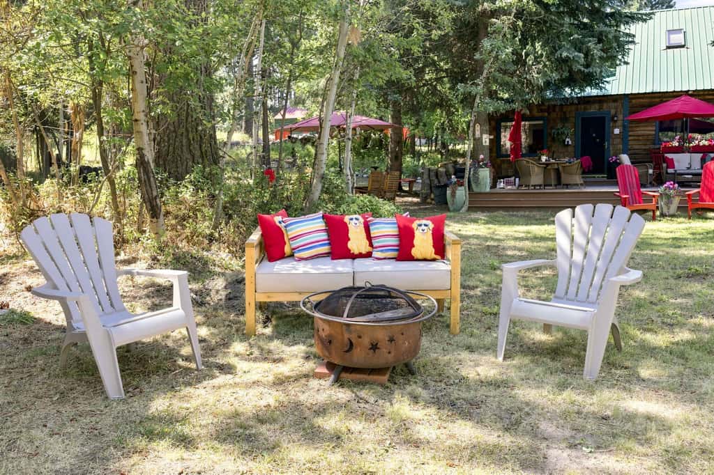 Cozy Lakeside Cabin: Dock, Deck, & Pet Friendly