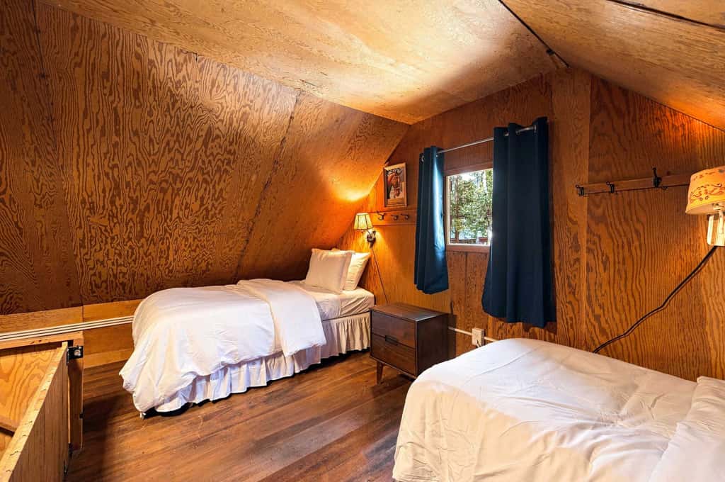 Cozy Lakeside Cabin: Dock, Deck, & Pet Friendly