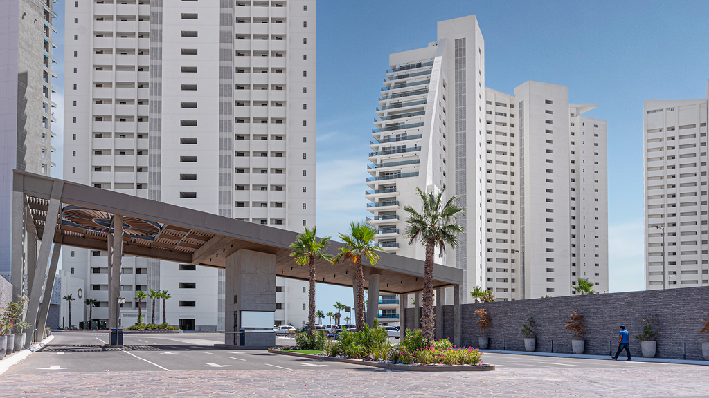 R1005 Encantame Soleil Elegant Oceanfront 2BR Retreat
