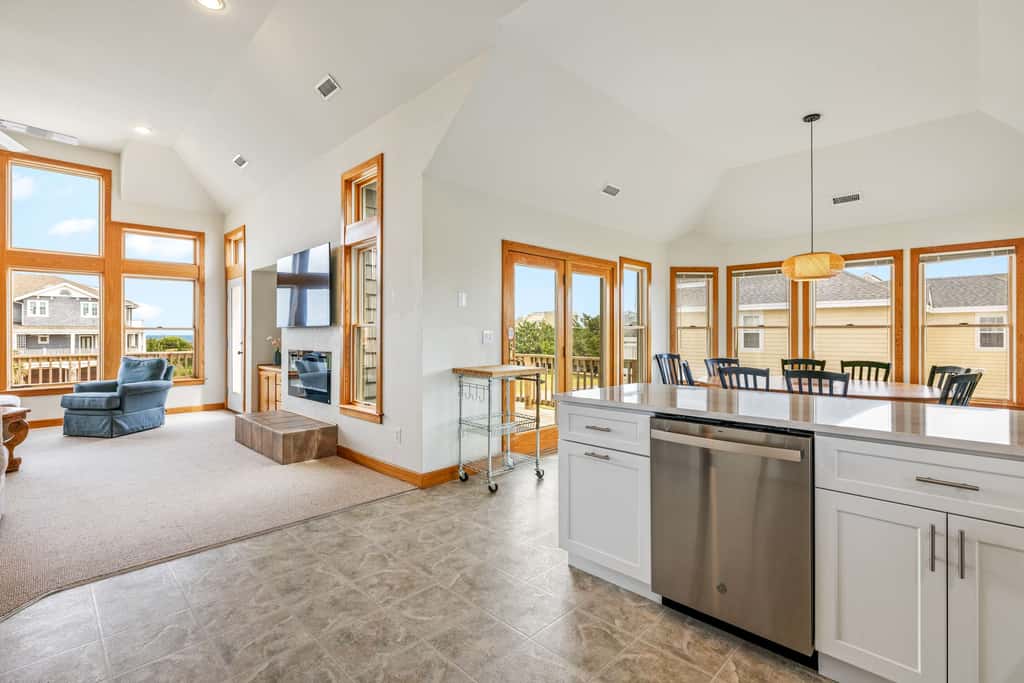 Sojourn 6BD Semi Oceanfront, Pool, Hot Tub, Views