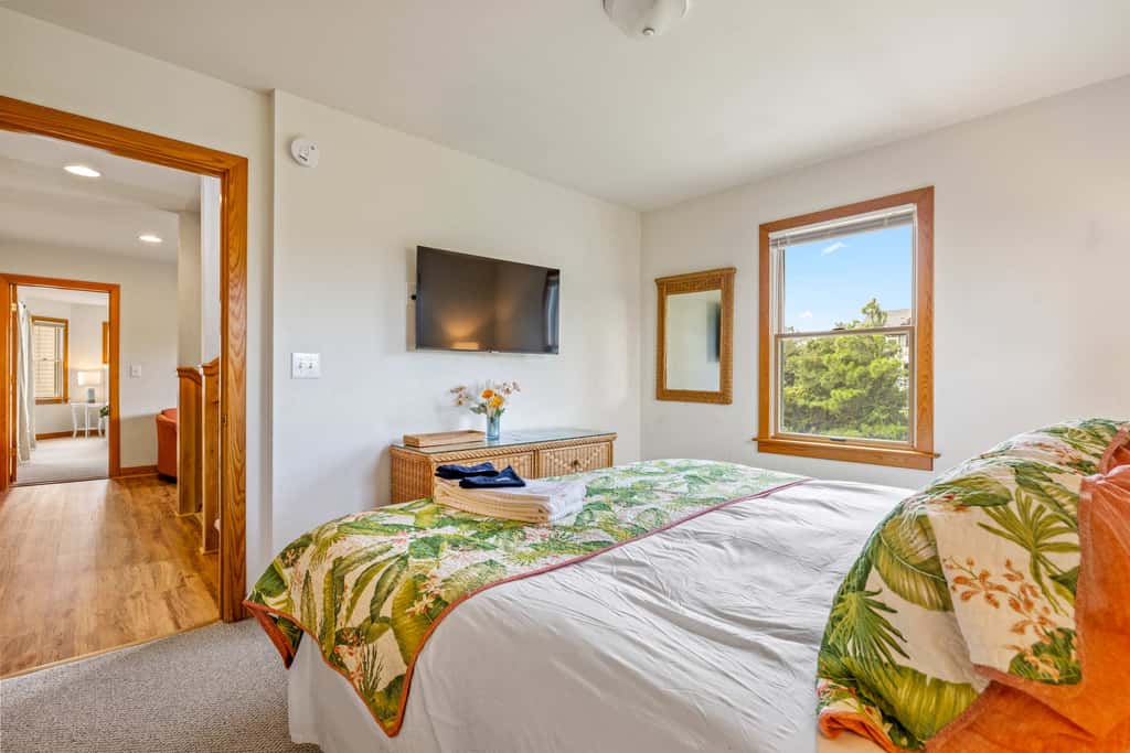 Sojourn 6BD Semi Oceanfront, Pool, Hot Tub, Views
