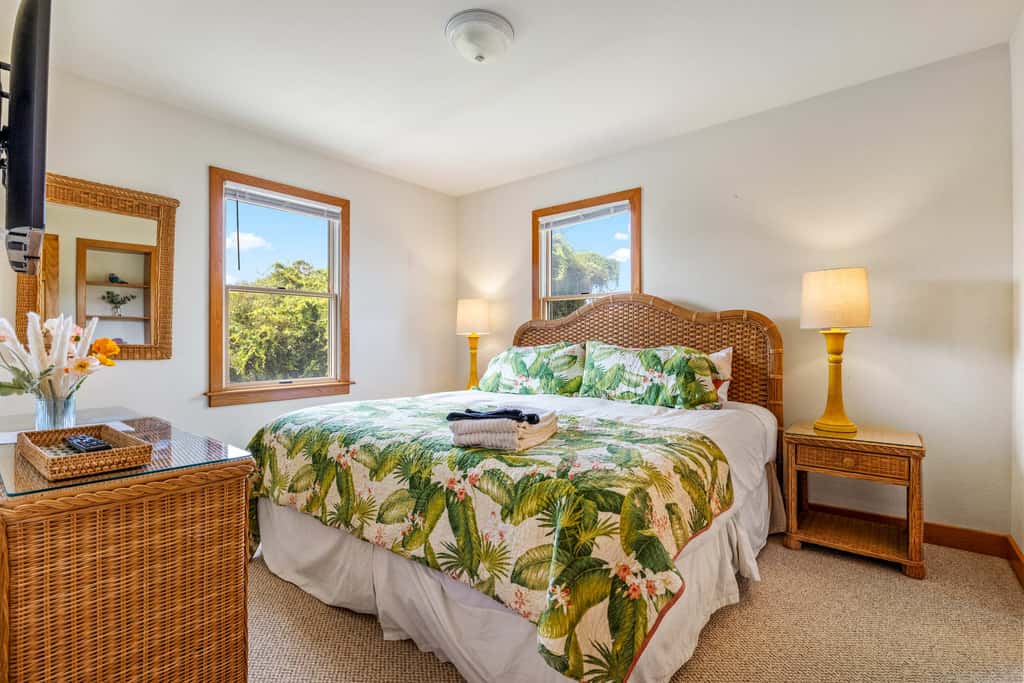Sojourn 6BD Semi Oceanfront, Pool, Hot Tub, Views