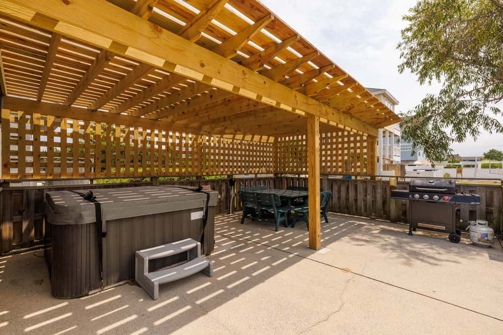 Sojourn 6BD Semi Oceanfront, Pool, Hot Tub, Views