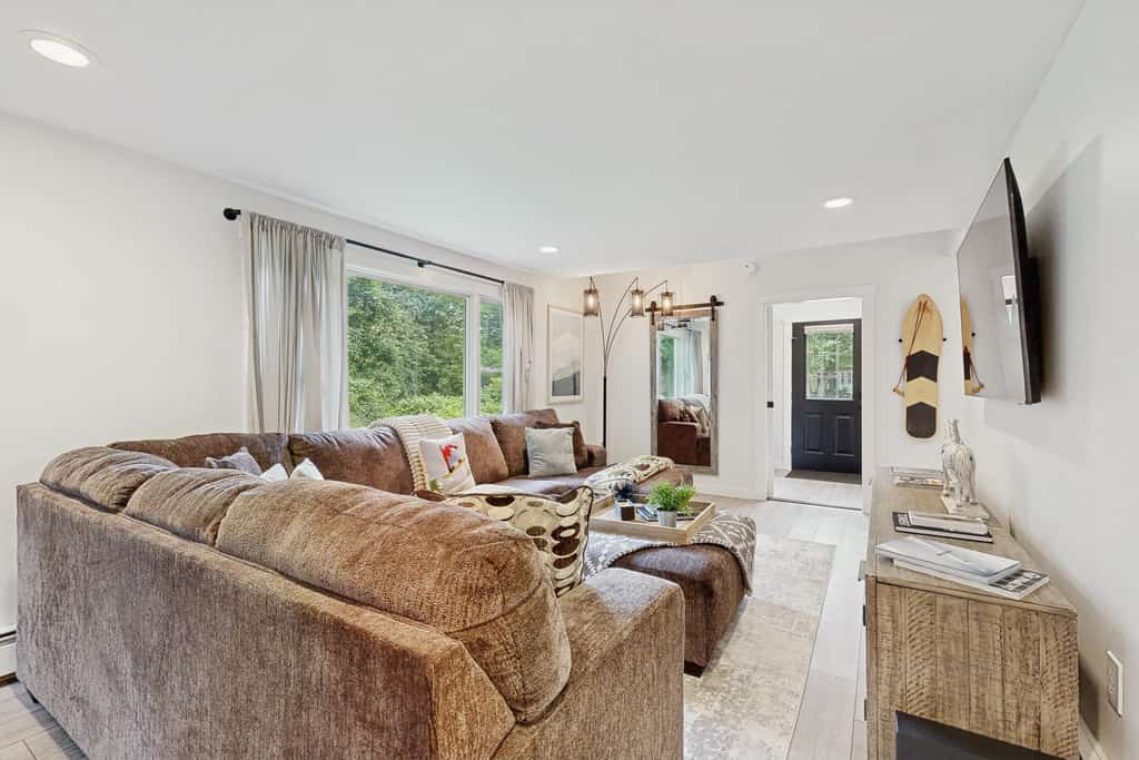 Centrally Located Home Near Town, Killington & Pico on 1.5 Acres