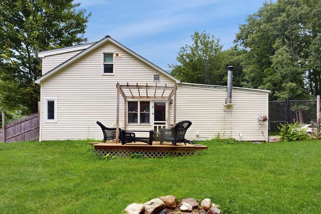 Centrally Located Home Near Town, Killington & Pico on 1.5 Acres