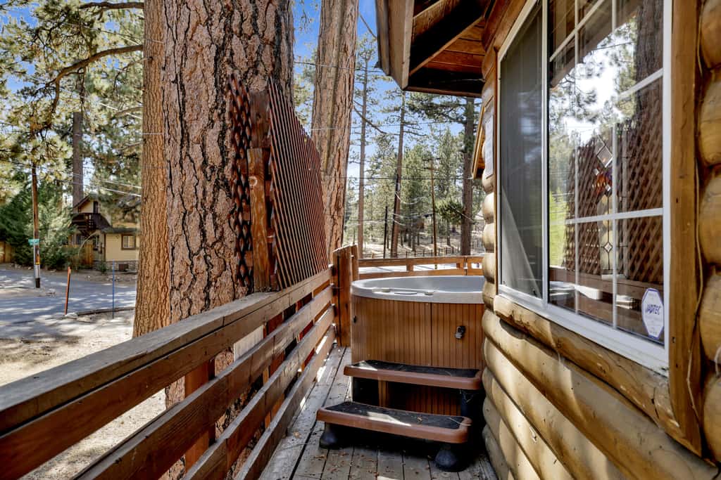 Forest Treehouse # 1473