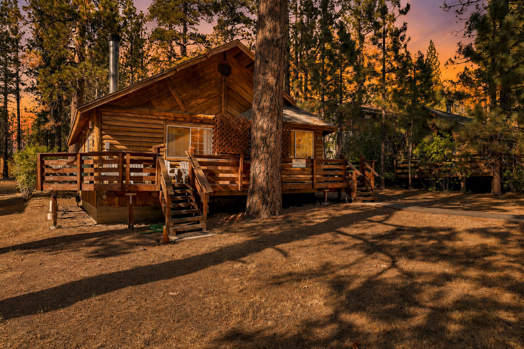 Walk to Big Bear Lake | Hot Tub + Fireplace